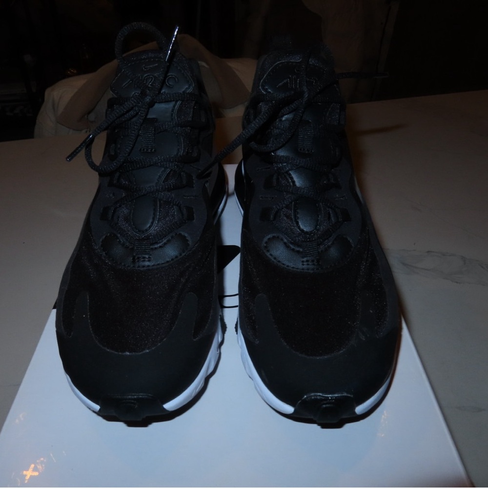 Nike Air Max 270 React BRAND NEW size 8.5 - Picture 7 of 10